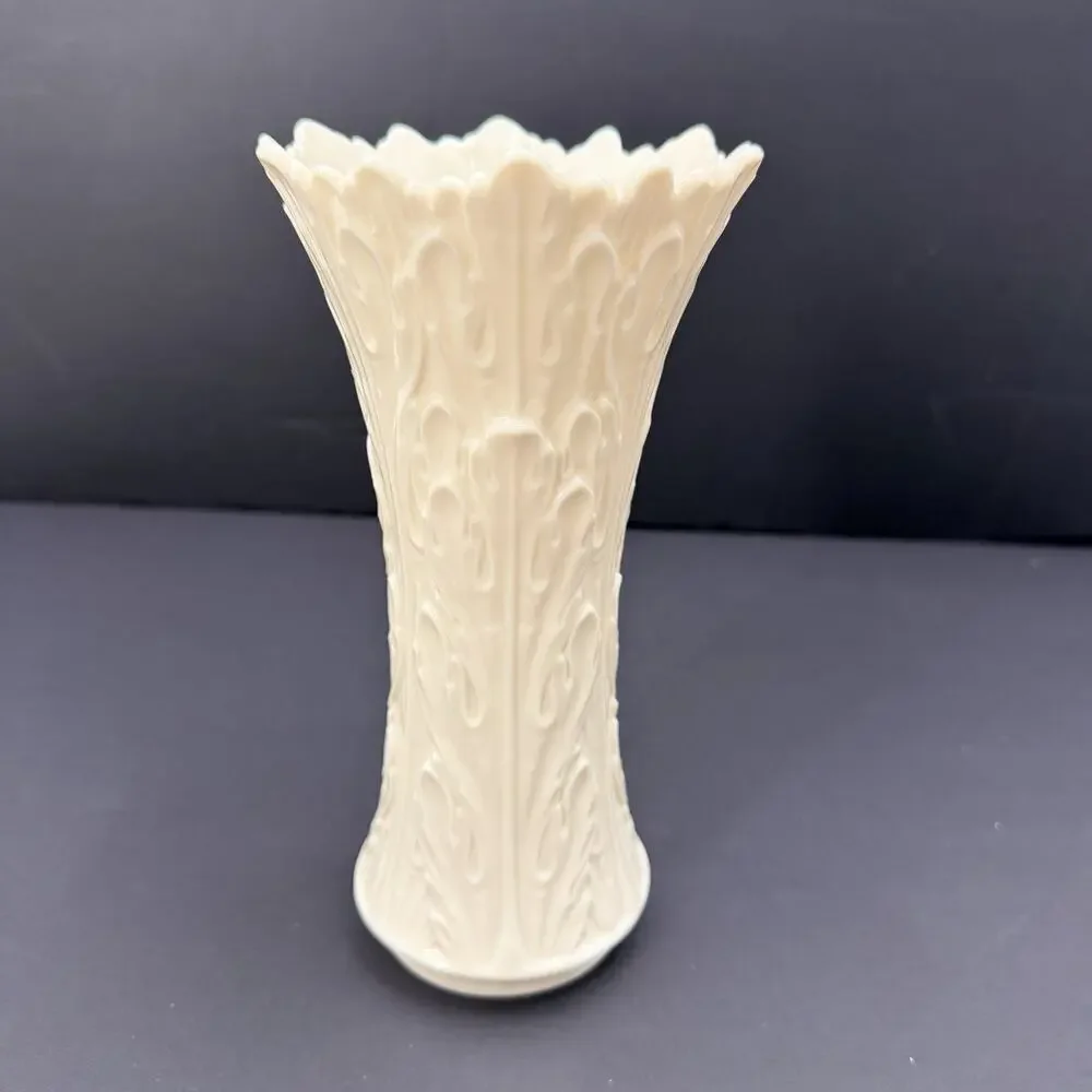 Vintage Lenox Cream Ivory Embossed Acanthus Leaves Woodland Porcelain Vase
